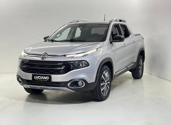 FIAT TORO 2.0 16V TURBO DIESEL VOLCANO 4WD AT9